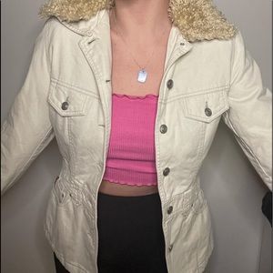 Vintage cream MUDD jacket. The fur in the collar is detachable too